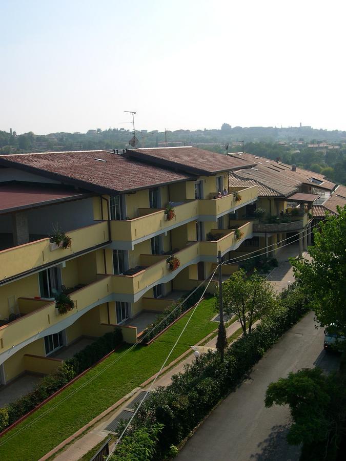Residence Miralago Rooms & Apartments Манерба дел Гарда Екстериор снимка